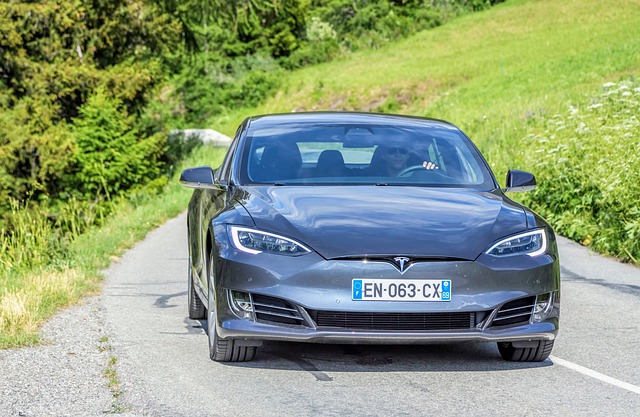 Tesla til halv pris: Myter og fakta om køb af brugt tesla